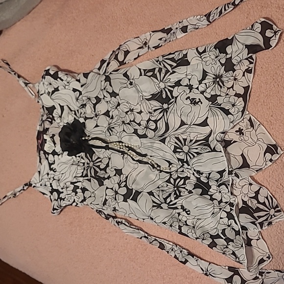 Blouse - Picture 2 of 5